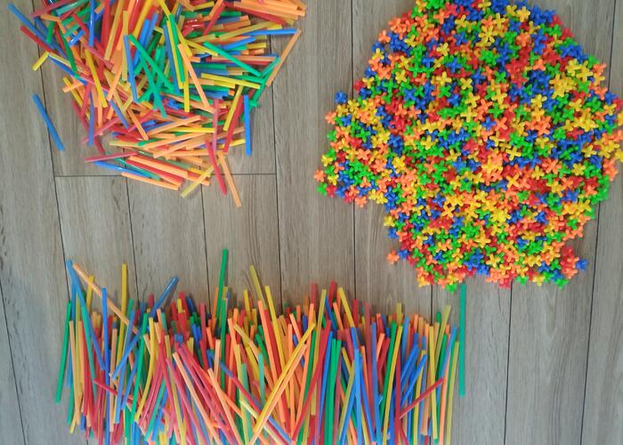 Grajewo ogłoszenia: Sprzedam klocki słomki plastikowe, stan bardzo dobry