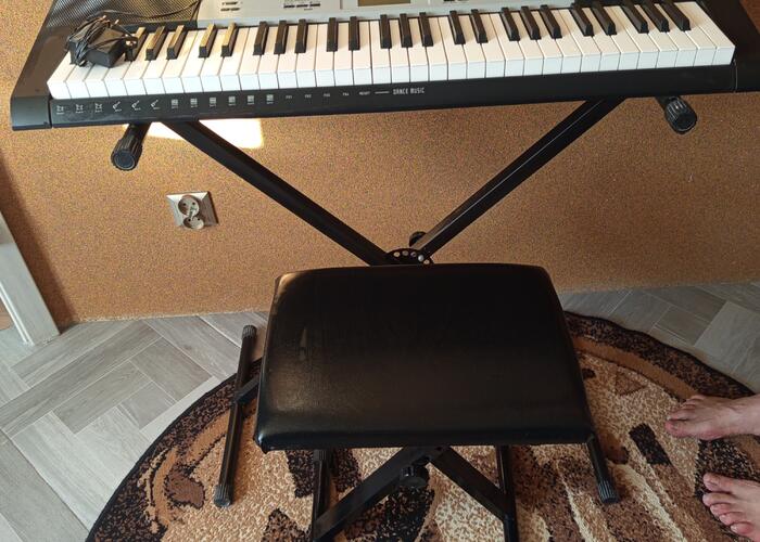 Grajewo ogłoszenia: Sprzedam keyboard Casio CTK 1550 wraz ze stojakiem oraz taboretem w...